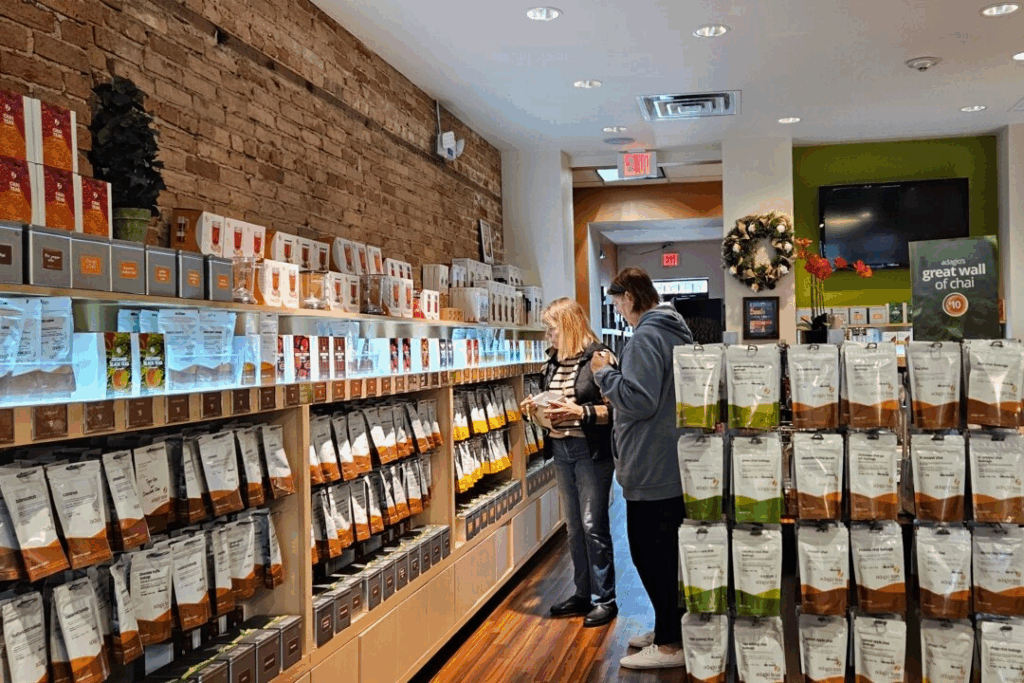 Small Retailers Enter Holiday Season Optimistic